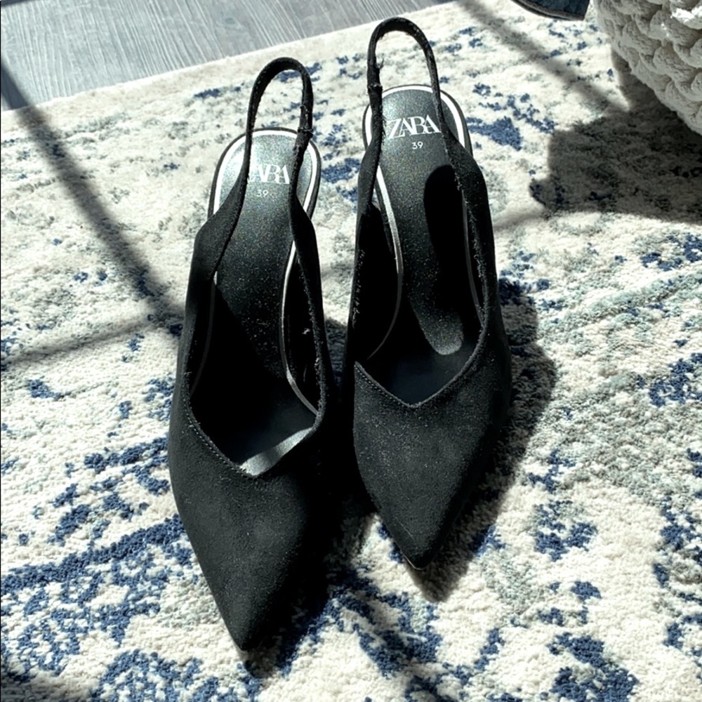 Zara Black Cut Strap Heel Out Pump size 39